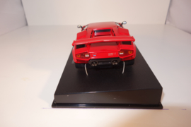 1:32  Lamborghini Countach 5000S  rood   nr. 13091