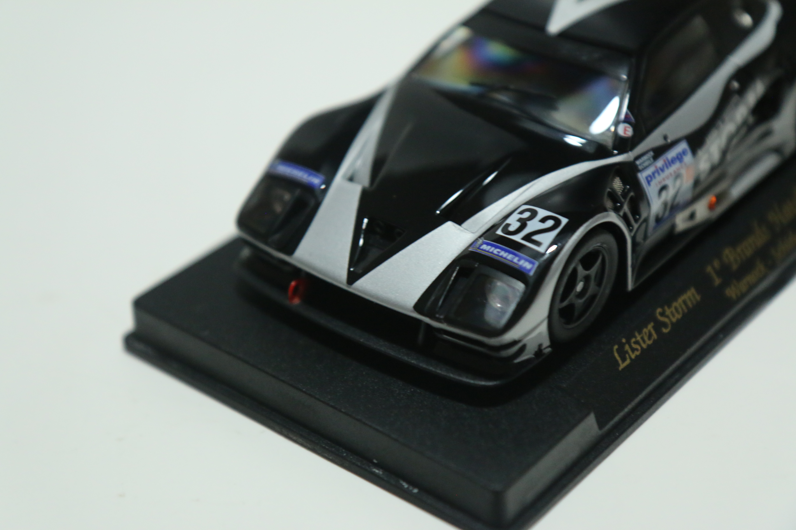 FLY LISTER STORM 1999 Zwart No.32 nr. A105 Voorzien van Carrera digi chip