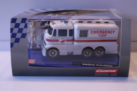 Carrera Digital 132 Ambulance met figuur nr. 30943 in OVP.