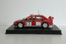 1:32  Auto-Art Mitsubishi Lancer Rally rood No.7 nr. 13011 in OVP.