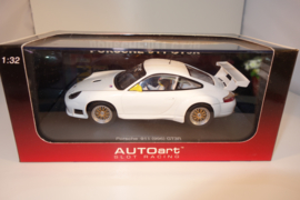 1:32  Porsche 911 (996) GT3R wit   nr. 13076