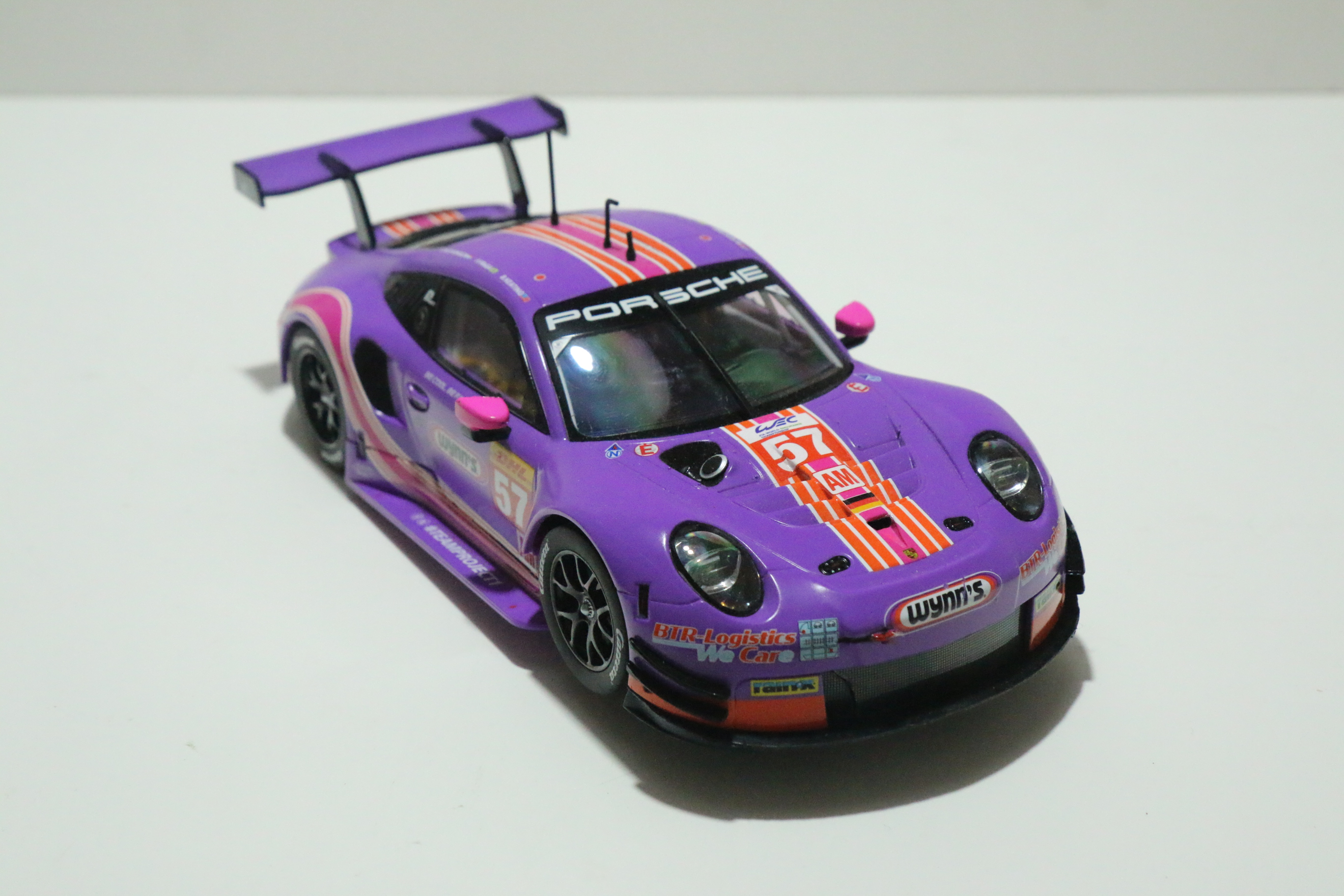 Carrera Digital 124 Porsche 911 RSR Paars No.57 nr. 23913