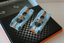 NSR Giftset 01 inhoud: 2x Porsche 917K GULF No1 + No2 Limited Edition in OVP. Nieuw!