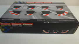 Carrera Excl./Evo./Digi  set binnen-slipstroken rood/wit t.b.v. bocht 1/30.   Nr. 20590. in OVP