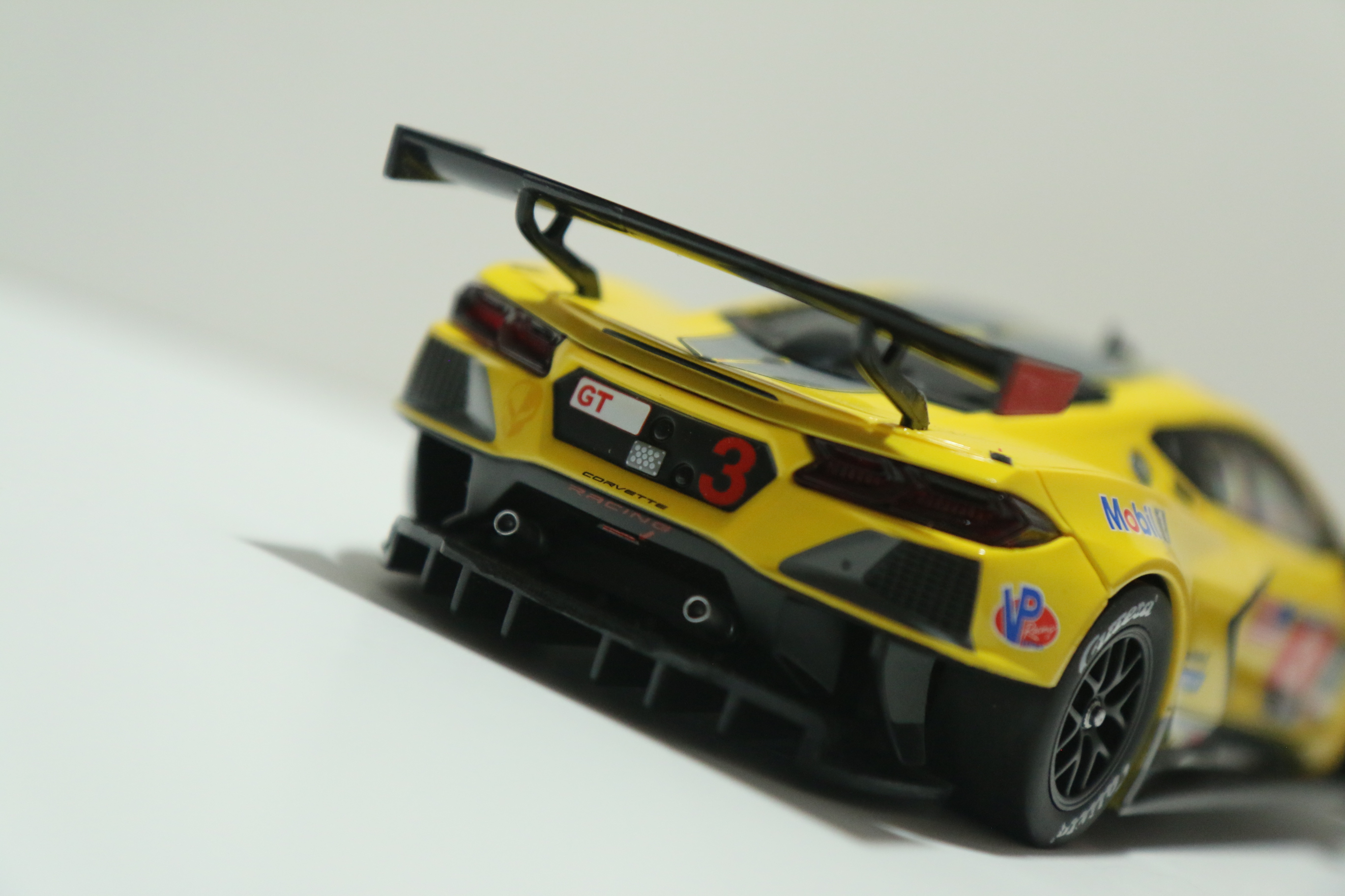 Carrera Digital 124 Chevrolet Corvette C8R geel No.3 nr. 23911