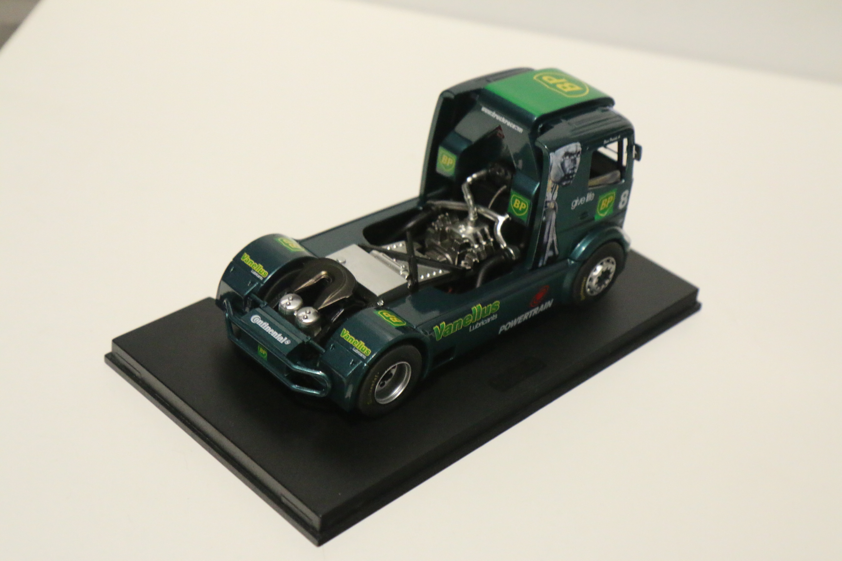 FLY Mercedes-Benz Atego Race truck BP Groen No.8 nr 08005 in OVP.