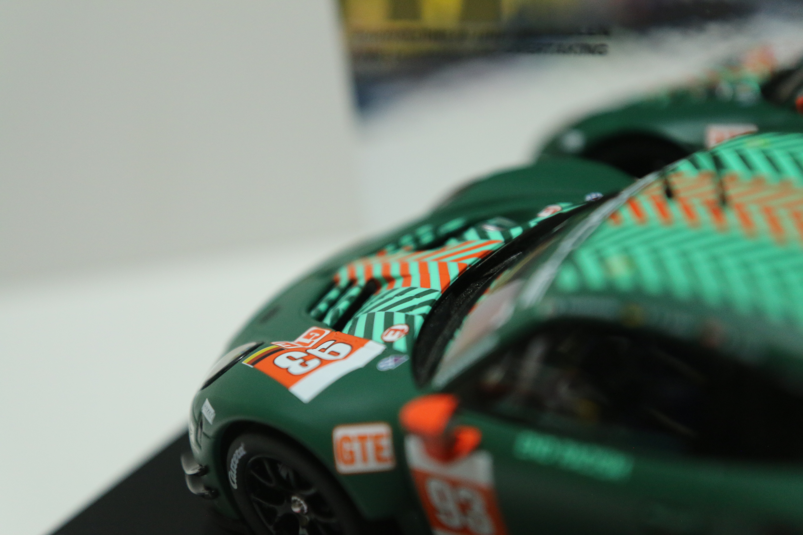 Carrera Digital 124 Porsche 911 RSR groen No.93 nr. 23950 in OVP!