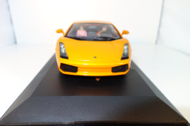 1:24  Lamborghini Murciélago oranje metallic   nr. 14032