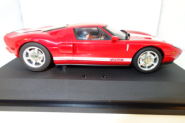 1:24  Ford GT  rood + witte strepen nr. 14101