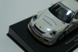 Auto-Art 1:32 Porsche 911 GT3 (997) Promo CUP 2006 nr. 13741 in OVP.