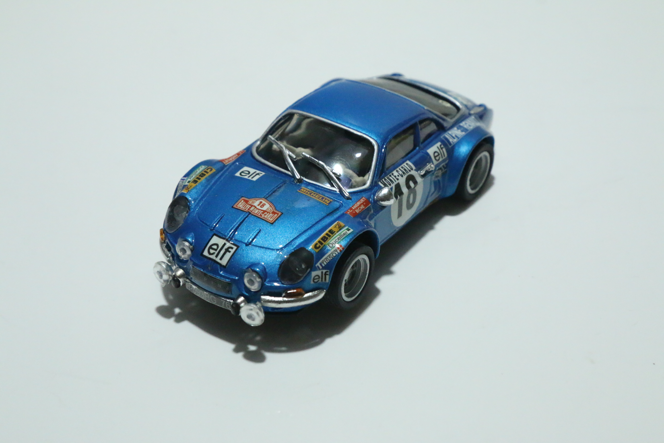 TEAMSLOT Renault Alpine Blauw No.18 nr. 10701 in OVP!