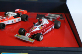 Scalextric F1 1976 Mclaren Ford M23 (Hunt) Ferrari 312T2 (Lauda) nr. C2558A Limited Edition in OVP. Nieuw!