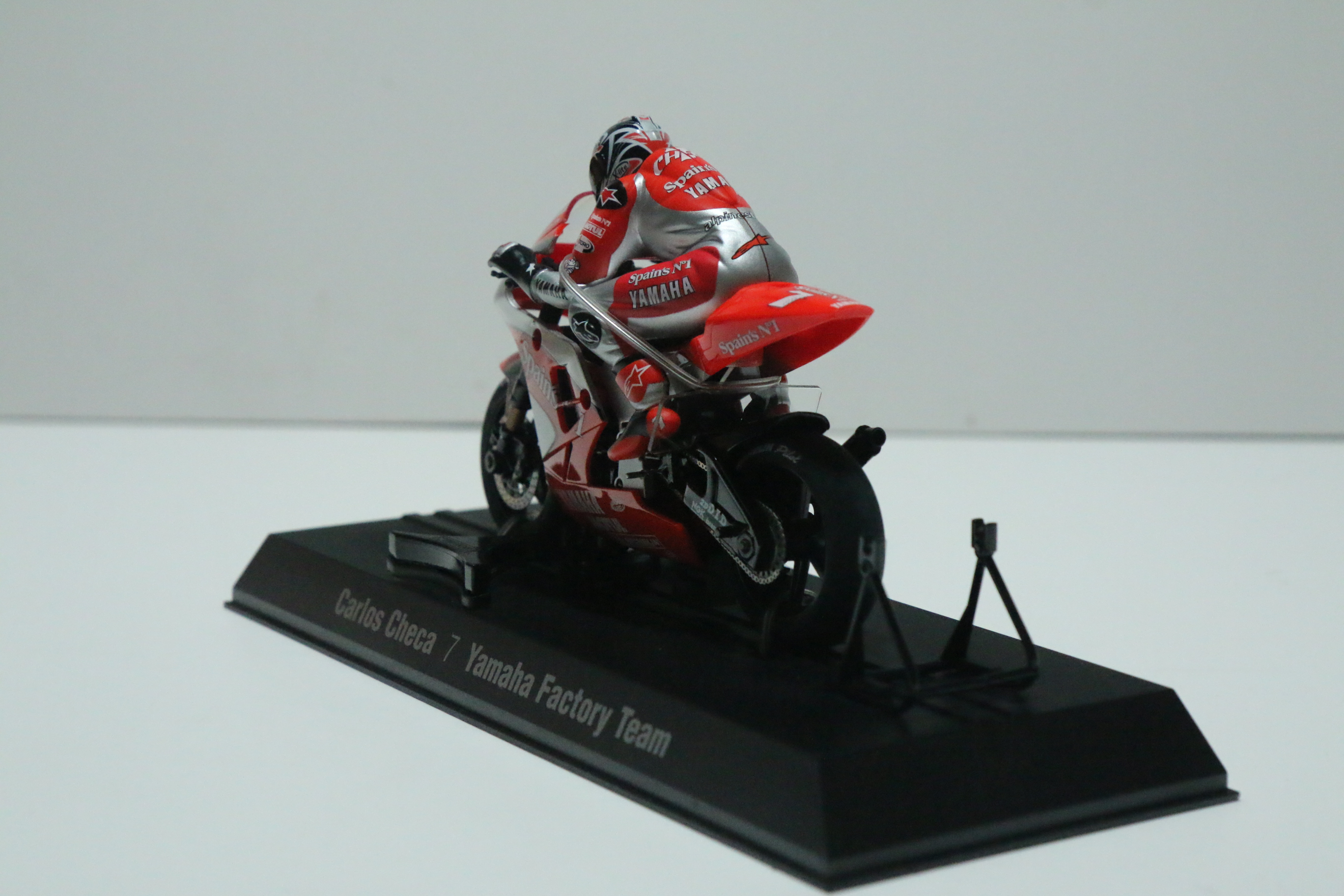 SUPERSLOT MotorGP Yamaha Carlos Checa No.7 nr. C6006 Zilver/Rood in OVP!