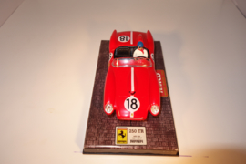 Ninco Ferrari 250TR  'Testa Rossa' rood  No.18   nr. 50150 in OVP. Nieuw!