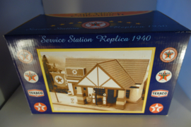 TEXACO Service Station 1940.  schaal 1:32  Nieuw in doos.