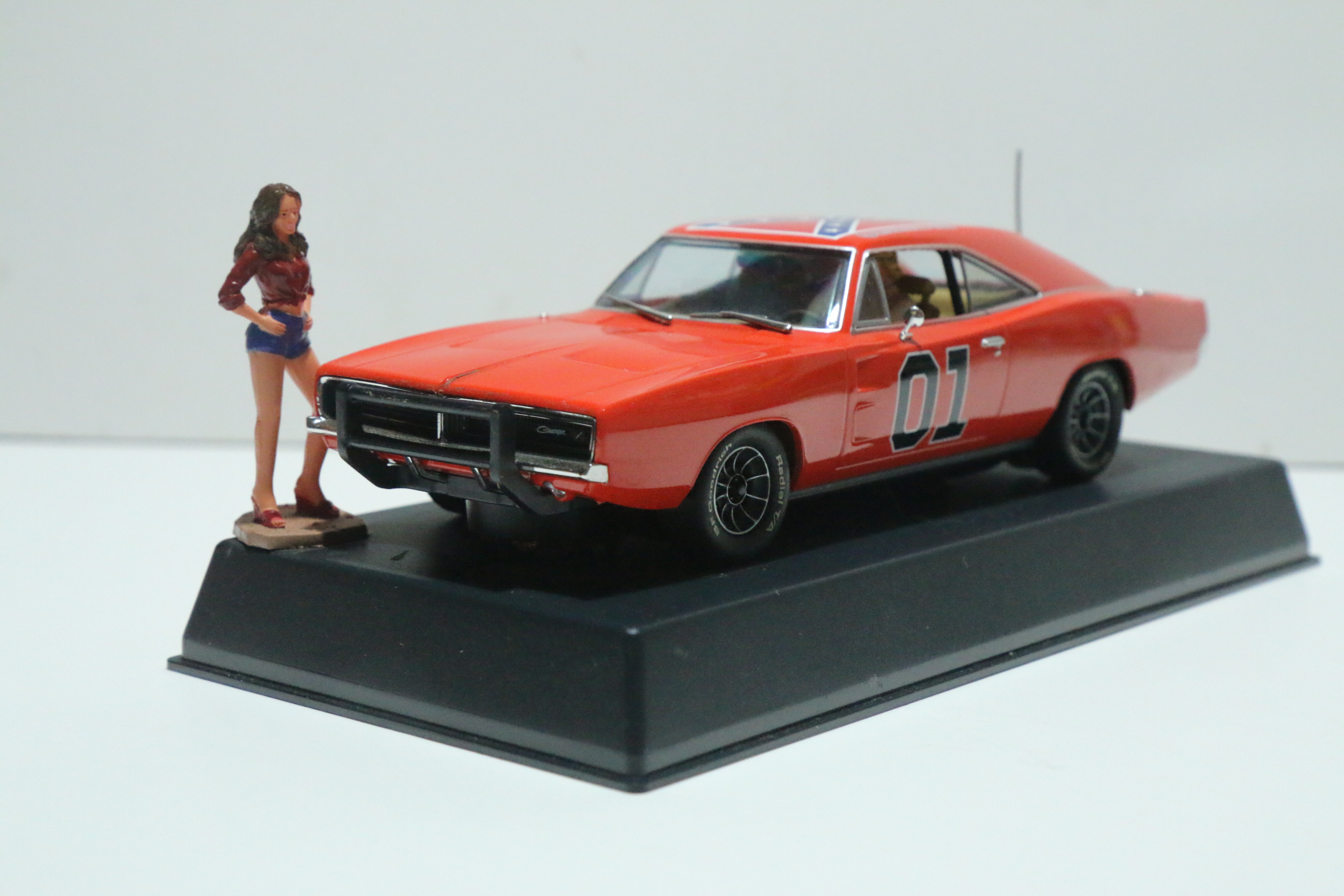 Pioneer Dodge Charger THE GERNERAL LEE No.01 nr. P016 in OVP!