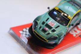 SCX Aston Martin DBR9 No.28 nr 62060 in OVP. Nieuw!