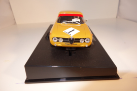 1:32  Alfa Romeo Giulia GT Am Jarama 1970  oker geel  #1 nr. 13673