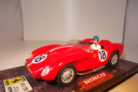 Ninco Ferrari 250TR  'Testa Rossa' rood  No.18   nr. 50150 in OVP. Nieuw!