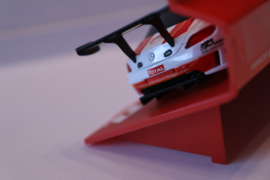 Ninco 1.  Mercedes SLS GT3 AMG No.16 nr. 55054 in OVP.  Analoge slotcar !