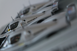 Slot-It  gift set CA05W Inhoud: 3x Mercedes Sauber C9 No.61, 62, 63 nr.  Limited Edition in OVP. Nieuw!