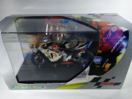 Scalextric MotoGP Aprilla Wit No.99    nr. C6011 in OVP.