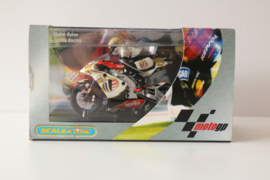 Scalextric MotoGP Aprilla Wit No.67 nr. C6010 in OVP.