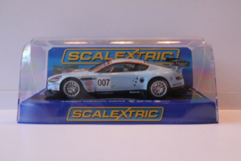 Scalextric Aston Martin DBR9 No.007 nr. C2960 in OVP.