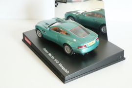 Carrera Evolution Aston Martin V12 Vanquish nr. 25700 in OVP*. Nieuw!