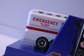 Carrera Digital 132 Ambulance met figuur nr. 30943 in OVP.