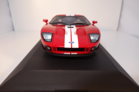 1:24  Ford GT  rood + witte strepen nr. 14101