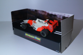 Scalextric  Mclaren Mercedes MP4/10 #7 nr. C585 in OVP.