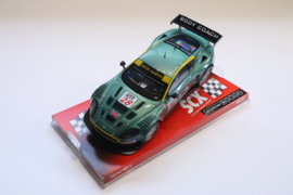 SCX Aston Martin DBR9 No.28 nr 62060 in OVP. Nieuw!