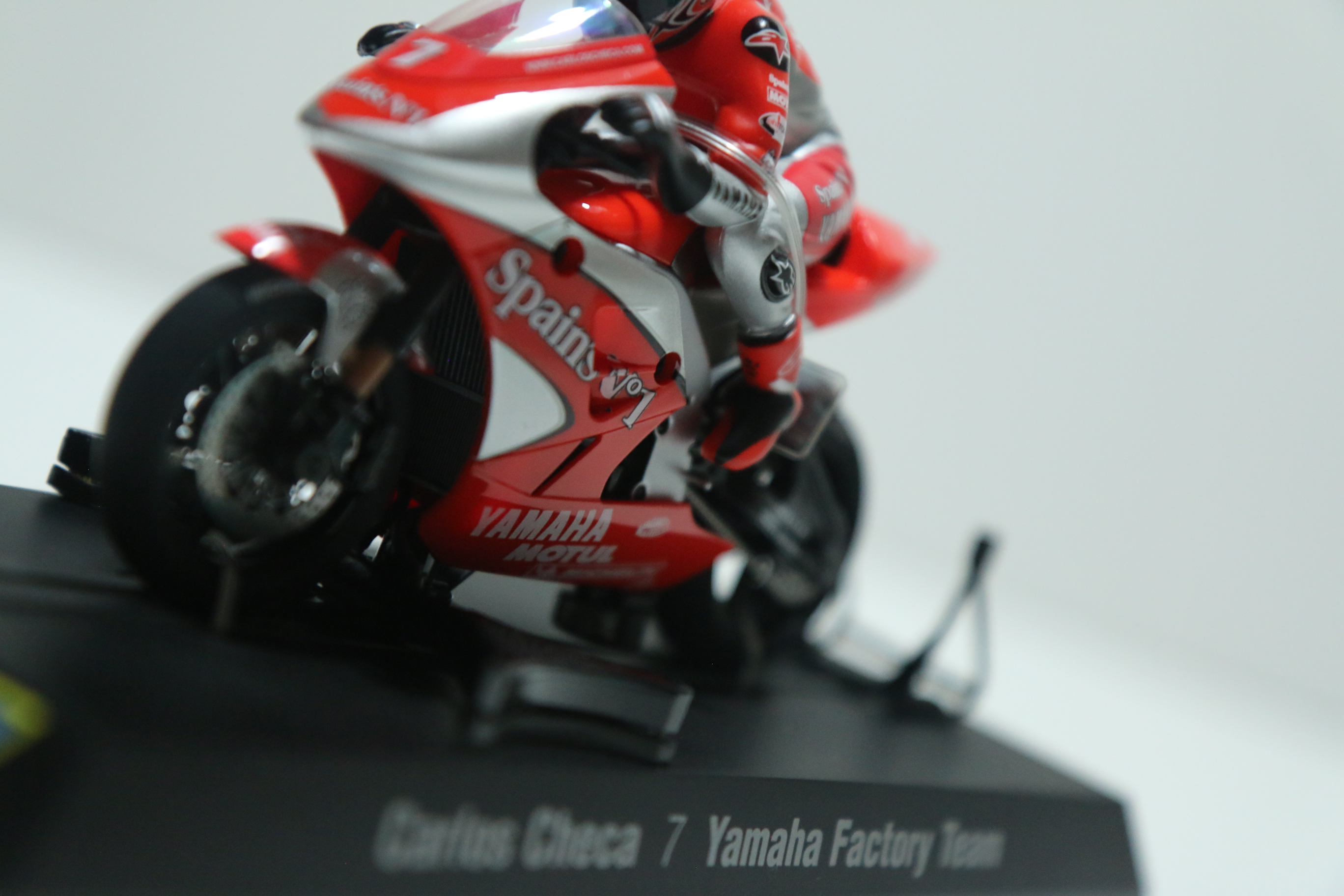 SUPERSLOT MotorGP Yamaha Carlos Checa No.7 nr. C6006 Zilver/Rood in OVP!