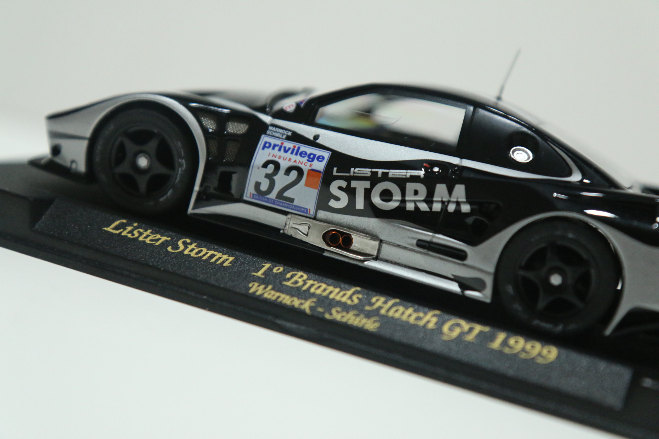 FLY LISTER STORM 1999 Zwart No.32 nr. A105 Voorzien van Carrera digi chip