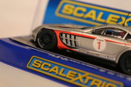 Scalextric Mercedes SLR McLaren 722GT SLN 2010 No.1.   C3119  Limitede Edition in OVP.