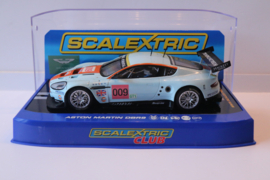 Scalextric Aston Martin DBR9 No.009 nr. C2965 in OVP. (Licht bespeeld)