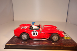 Ninco Ferrari 250TR  'Testa Rossa' rood  No.18   nr. 50150 in OVP. Nieuw!