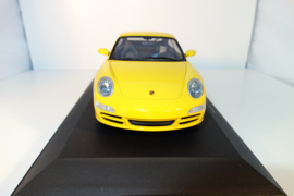 1:24  Porsche 911 Carrera S ( Typ 997)  geel  nr. 14122