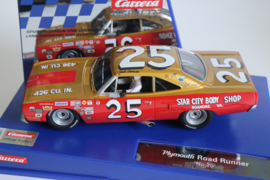 Carrera Digital Plymouth Road Runner No.25 Rood/Goud nr. 31059 in OVP
