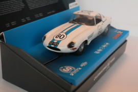 Scalextric Jaguar E-type wit No.60 60 YEARS SCALEXTRIC LIMITED EDITION nr.C3826A in OVP.