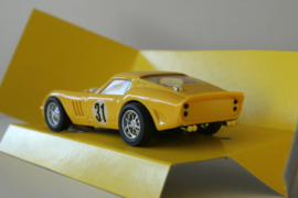 Pink-Kar Ferrari 250GTO Geel No.31 nr CV010 in OVP.