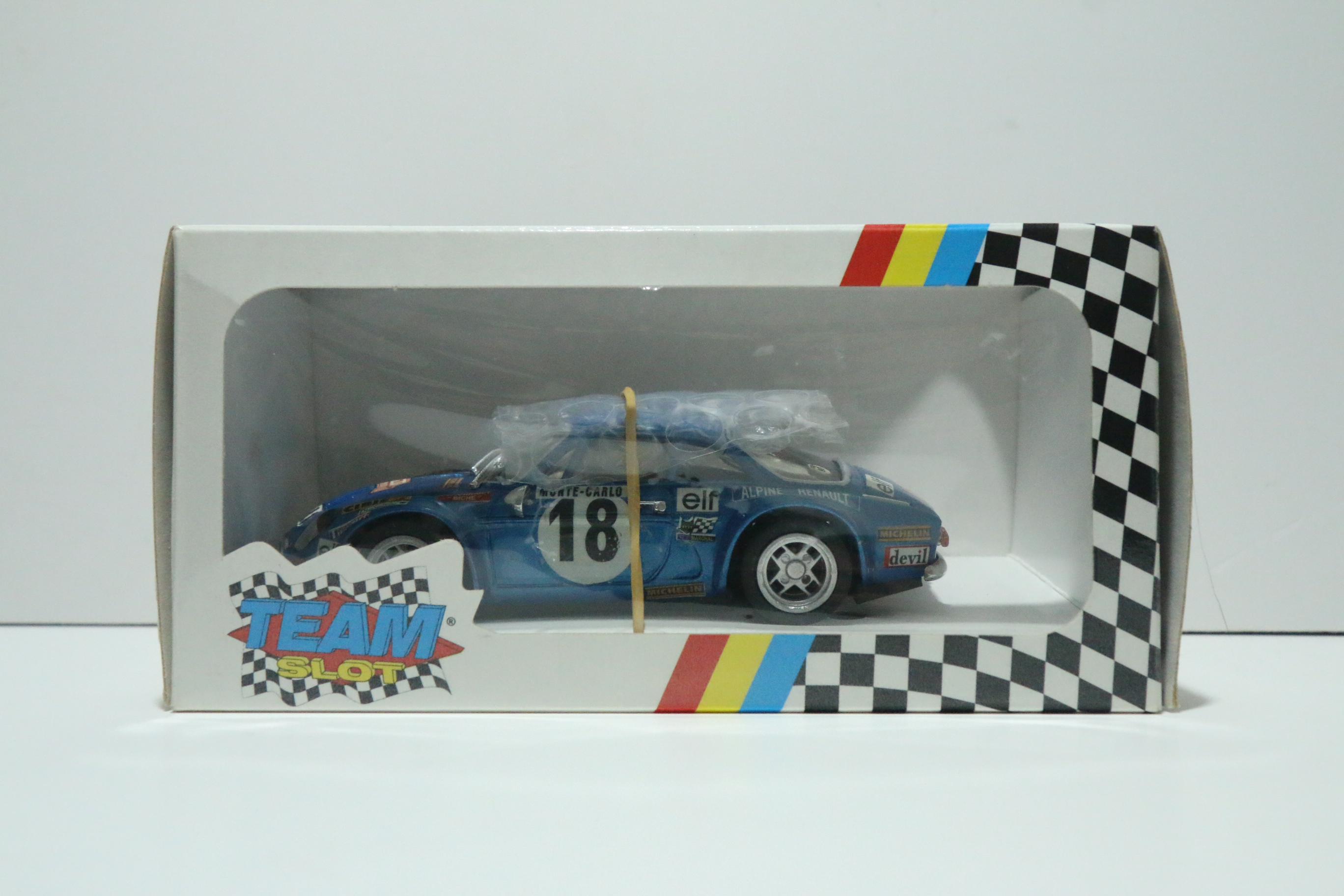 TEAMSLOT Renault Alpine Blauw No.18 nr. 10701 in OVP!