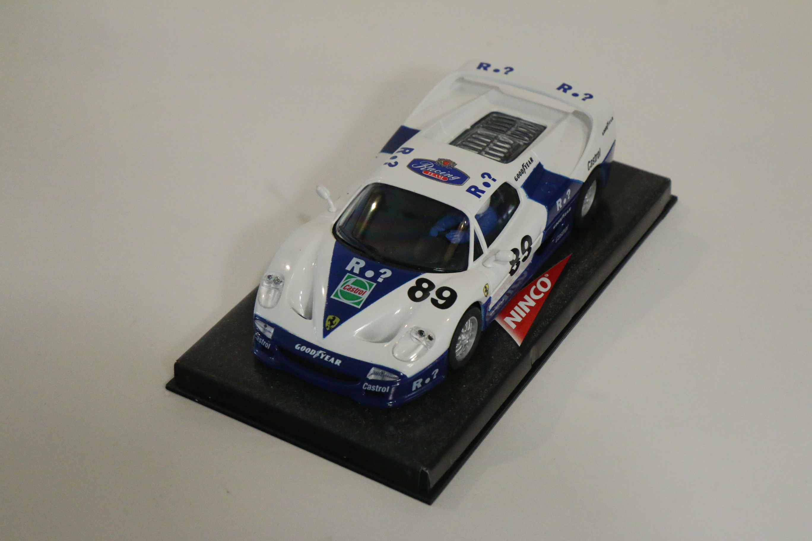 Ninco Ferrari F50 Racing R.? Wit/Blauw No.89 nr 50169 in OVP.