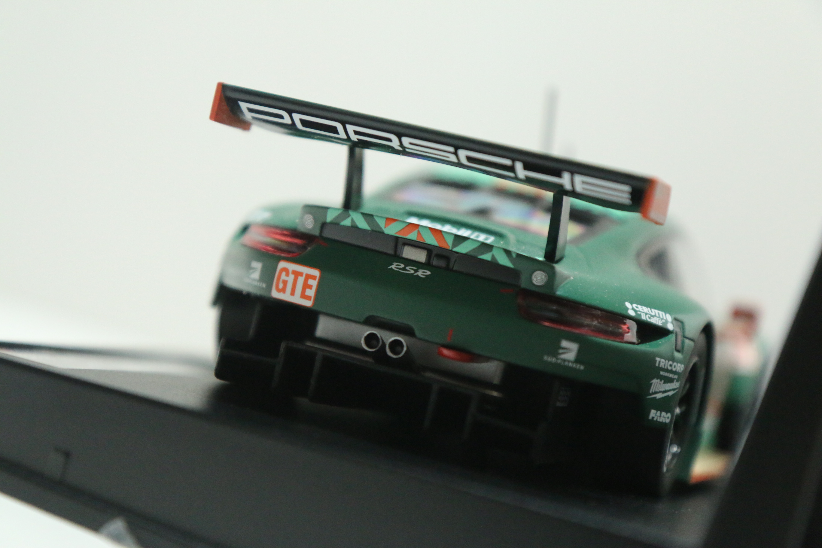 Carrera Digital 124 Porsche 911 RSR groen No.93 nr. 23950 in OVP!