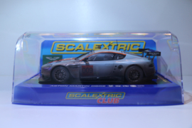 Scalextric Aston Martin DBR9 Gulf weathered versie #009 C2965 in OVP.