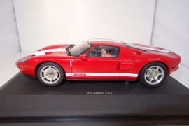 1:24  Ford GT  rood + witte strepen nr. 14101