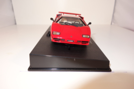 1:32  Lamborghini Countach 5000S  rood   nr. 13091