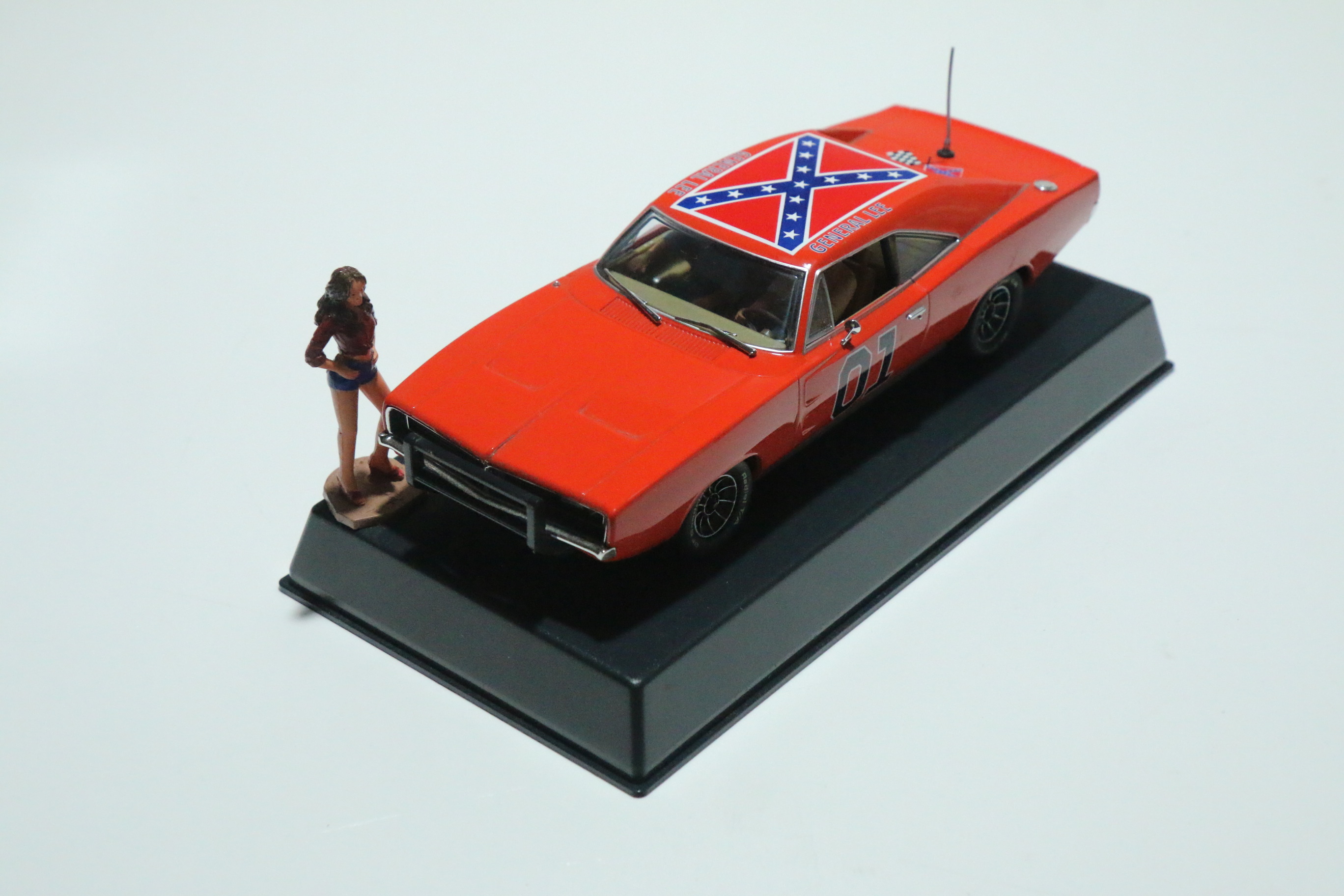 Pioneer Dodge Charger THE GERNERAL LEE No.01 nr. P016 in OVP!