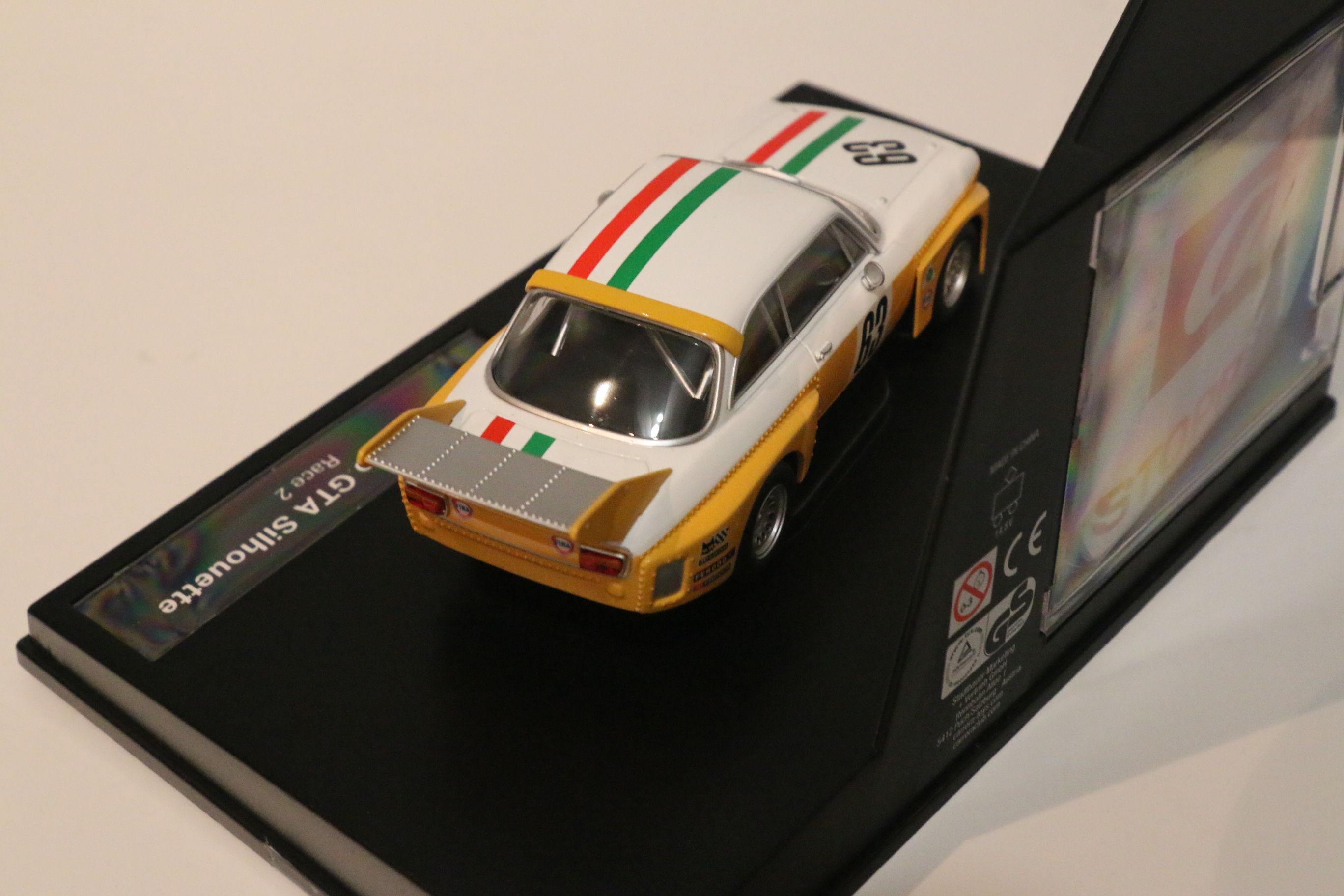 Carrera Evolution Alfa Romeo GTA geel/wit No.63 nr. 27416 in OVP!